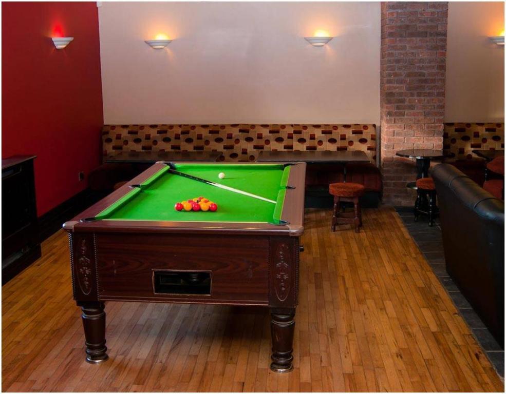 Hopper Inn Bar & Guest Accommodation Ballynaskreena Zewnętrze zdjęcie