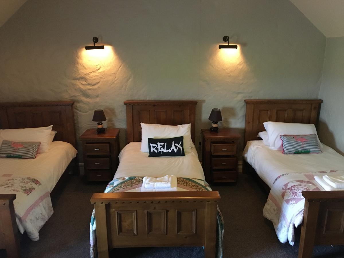 Hopper Inn Bar & Guest Accommodation Ballynaskreena Zewnętrze zdjęcie